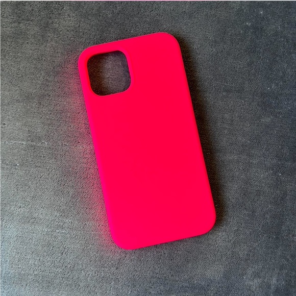 Hot pink iPhone 12 case - Picture 1 of 4